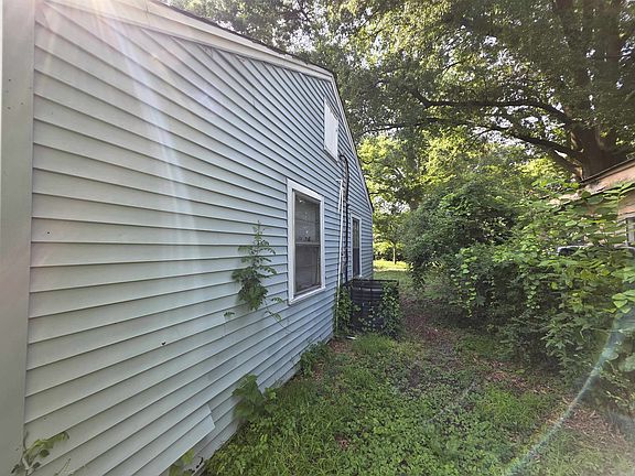 5th image of 4047 Chelsea Ave