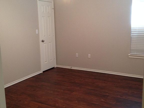 5th image of 304 N Chicago Ave APT B
