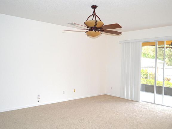 4th image of 1059 Wyoming Dr SE