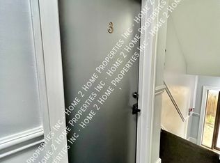 561 Parent Ave #3, Windsor, ON N9A 2C2
