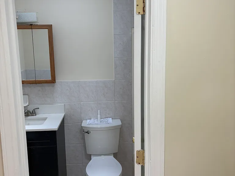44 Olympia Blvd #R — Photo 3