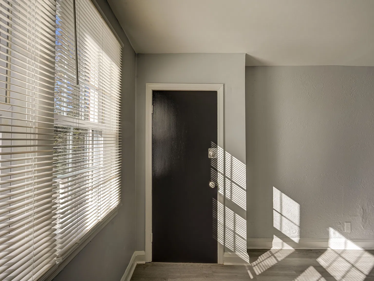 1 bed, 726 sqft, $1,149 — Photo 2