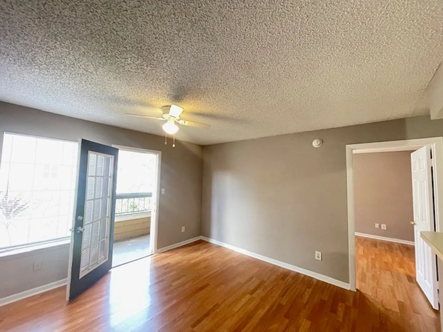 First Floor 1 Bedroom Condo In Orlando Area! — Photo 3