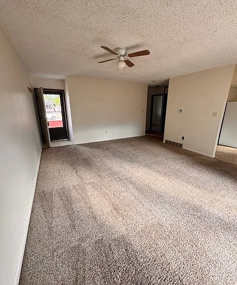 1401 Cypress Dr — Photo 2