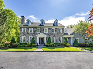 4 Combs Hollow Rd, Mendham, NJ 07945