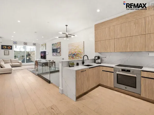 499 Van Buren St #1, Brooklyn, NY 11221