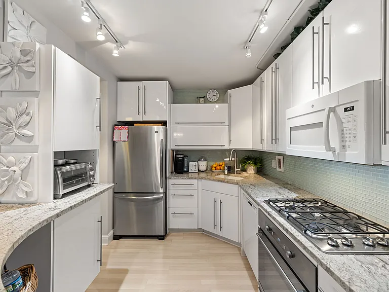 6670 Vernon Ave #105 — Photo 6