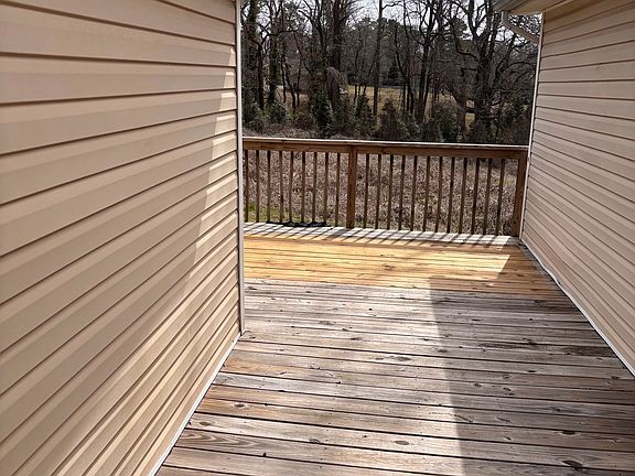 4th image of 81 W Sellers St #B