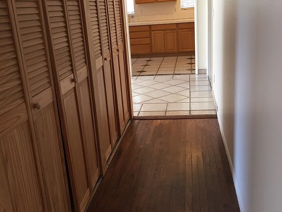 Hallway to bedrooms and bath