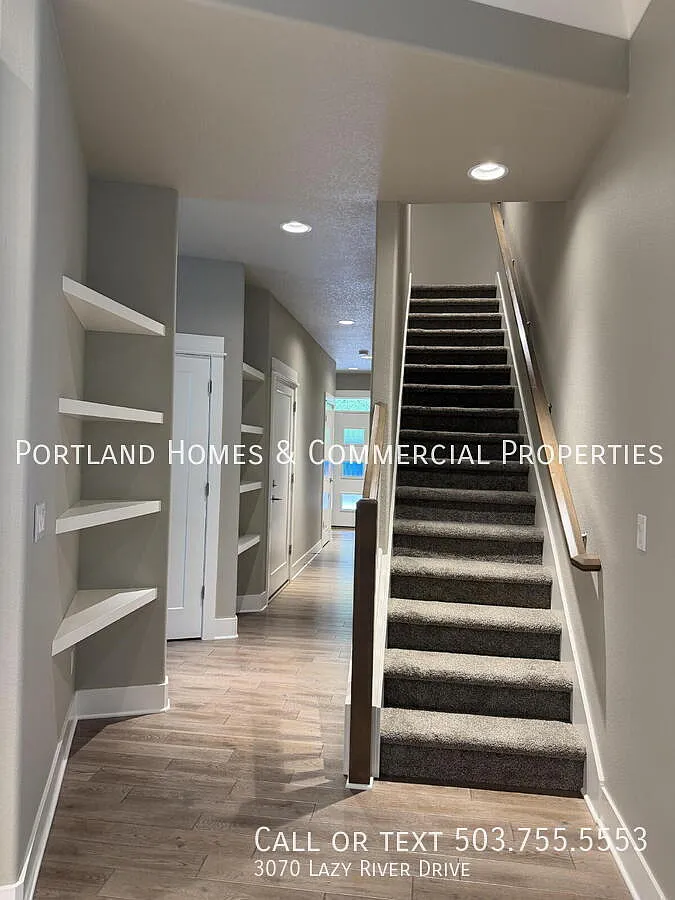 3 Bed / 2 Bath Single-Family Home in West Linn — Photo 3