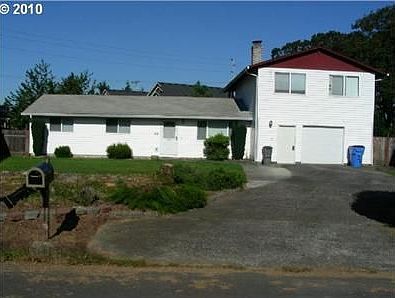 2nd image of 2423 NE 105th Ave