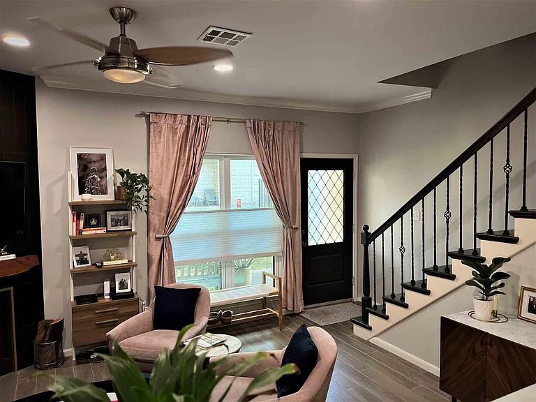 1307 Kinney Ave #120 — Photo 12