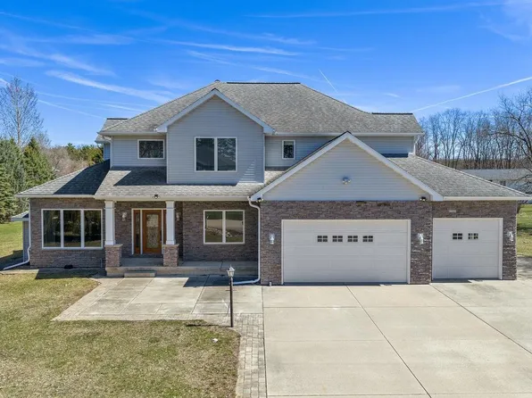 S4185 Whispering Pines Drive, Baraboo, WI 53913