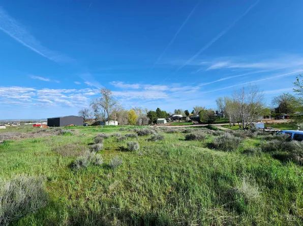 Pine Ave, Payette, ID 83661