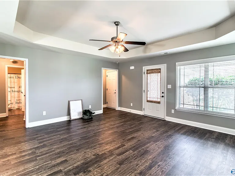 5021 Montauk Trl SE — Photo 3