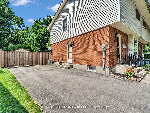 3rd image of 60 Tilipe Rd
