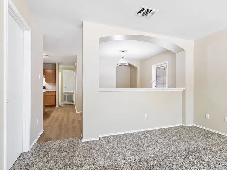 10622 N Shaenridge — Photo 7