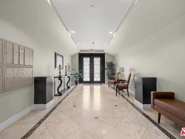 9049 Alcott St #401, Los Angeles, CA 90035