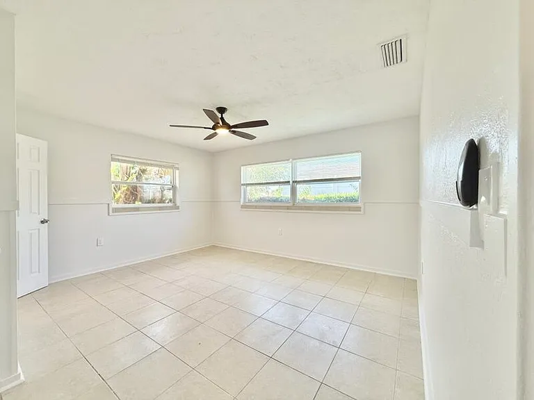 10108 Paradise Blvd — Photo 33