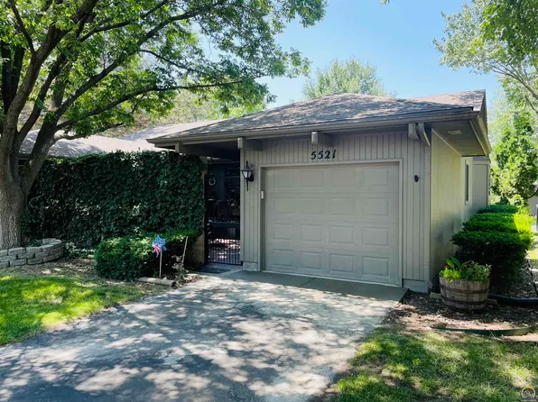 5521 SW Stonegate Ct, Topeka, KS 66606