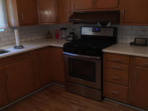 4th image of 136 Appley Ave #House