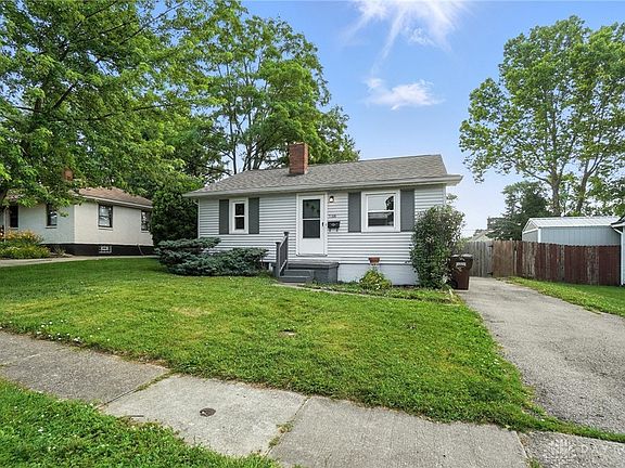 4th image of 3024 Hobart Ave