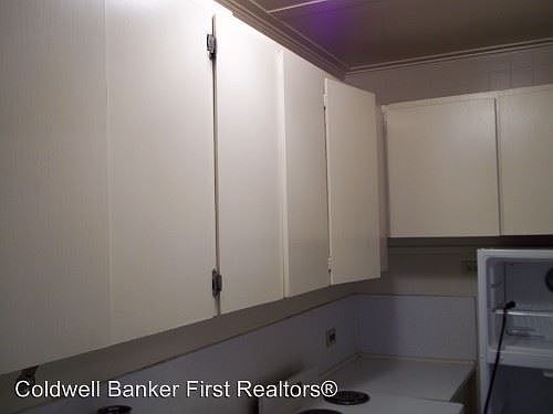 3rd image of 387 Catherine St APT F
