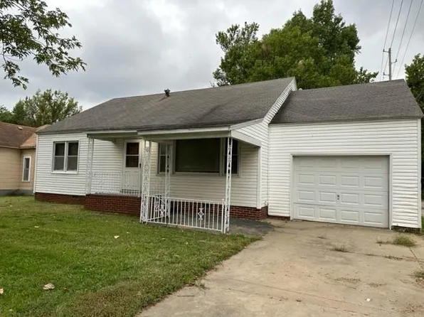 1304 S Elm St, Pittsburg, KS 66762