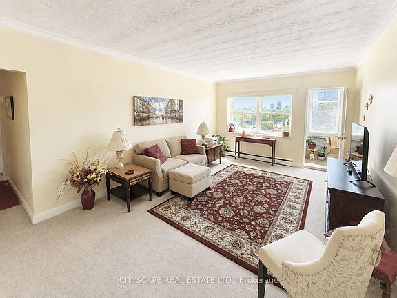 2nd image of 824 Brant St #25