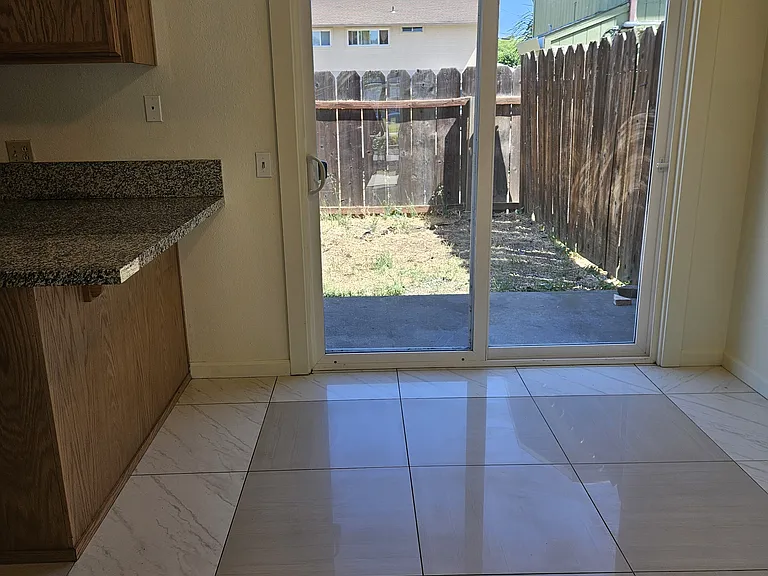 127 Villa Ct #6 — Photo 15