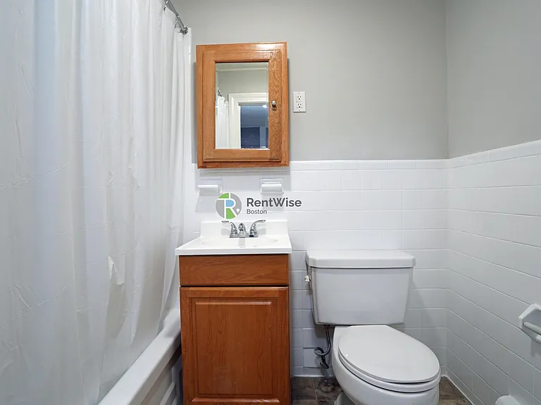 21 Mansfield St #2 — Photo 15