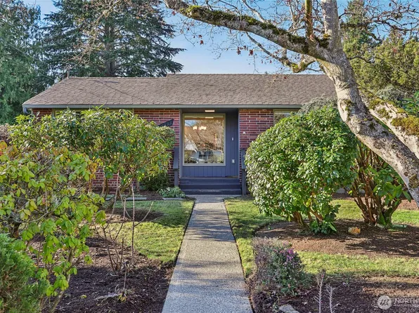 10333 Densmore Avenue N, Seattle, WA 98133