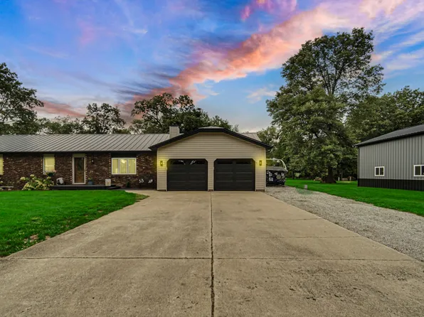 15639 E Bradley Ave, Momence, IL 60954