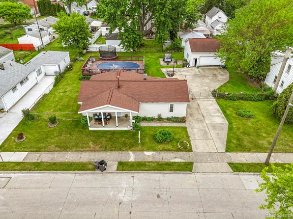 19200 Roger St, Melvindale, MI 48122