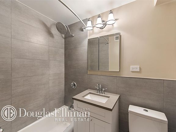 4th image of 392 Central Park W APT 20X