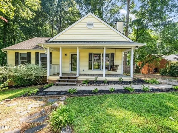 129 Nottingham Ct, Youngsville, NC 27596