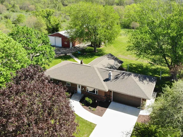 10030 Cemetery Rd, Pecatonica, IL 61063