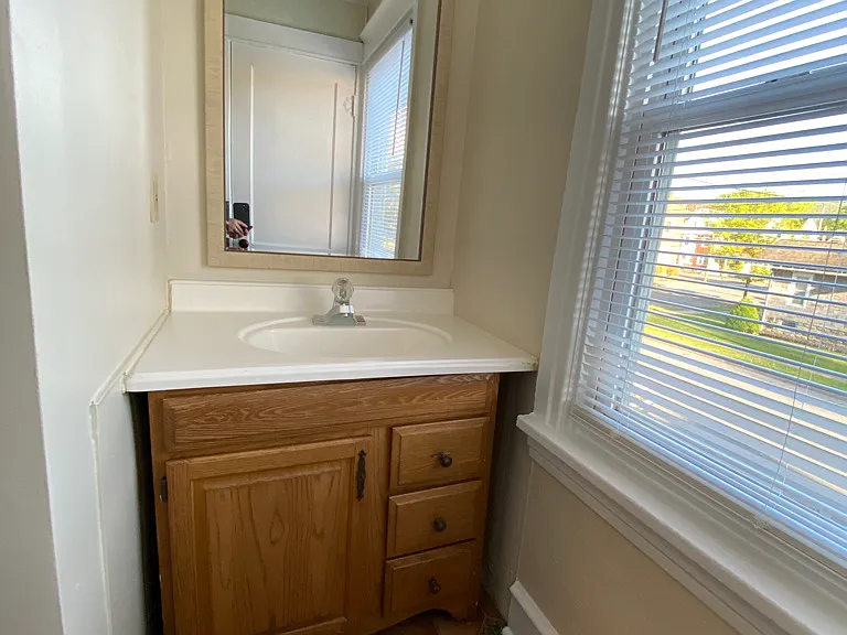 1204 Memorial Ave #3 — Photo 15