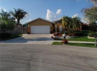 21518 Mahoe Rd, Boca Raton, FL 33433