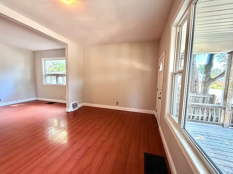 178 Talfourd St #A — Photo 5