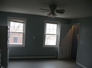 112 4th Ave FL 2, Woonsocket, RI 02895