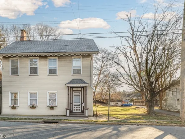 182 Market St, Belvidere Twp., NJ 07823