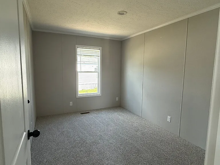 Hoosier Estates — Photo 41
