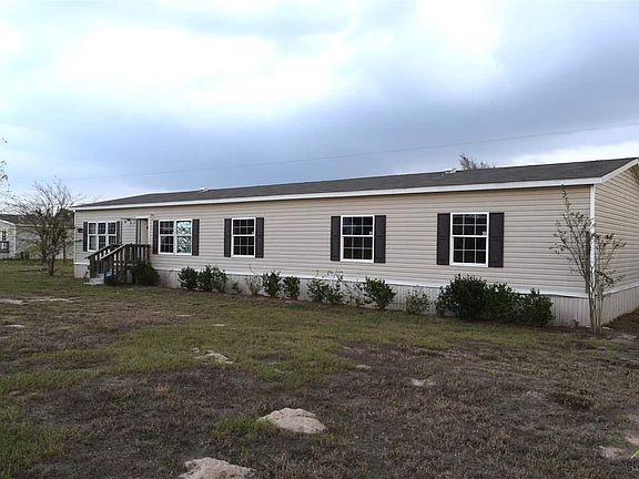 3rd image of 15690 Wendell Dr