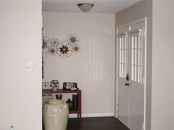 5th image of 8346 Warrington Dr