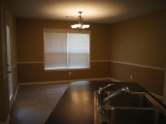 Eat-In Kitchen Dining