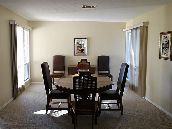 Light & Bright Dining Room