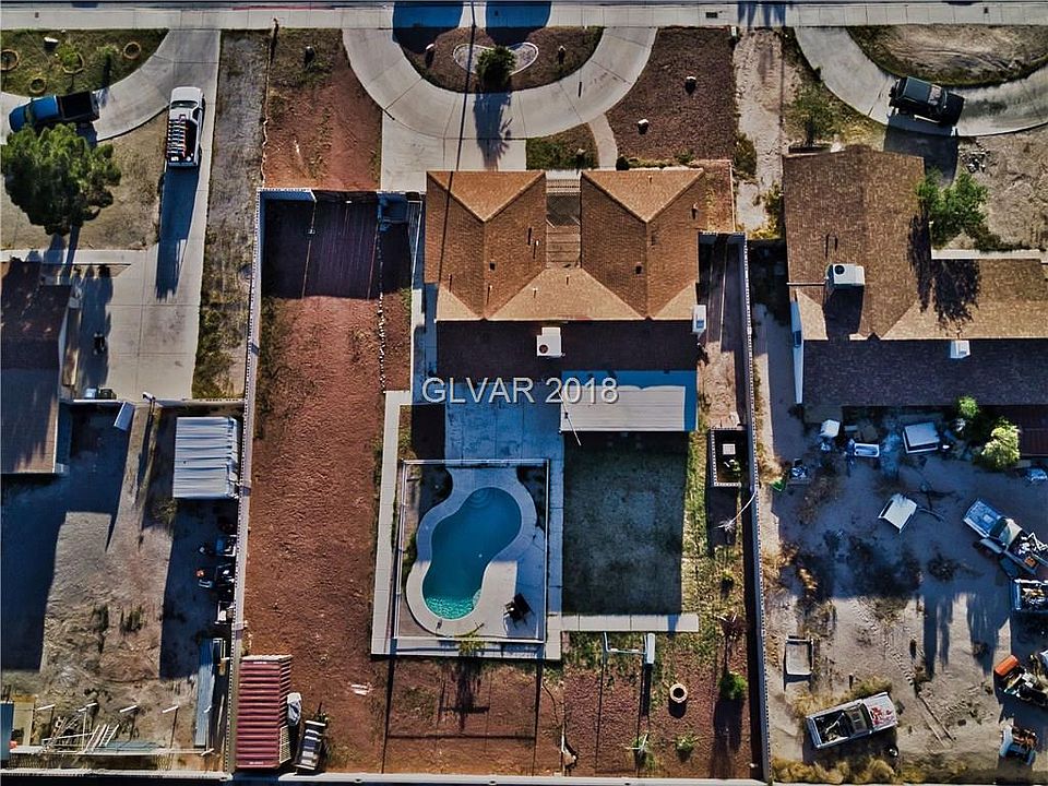 1st image of 4632 Valley Dr