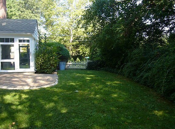5th image of 52 Marion Ave