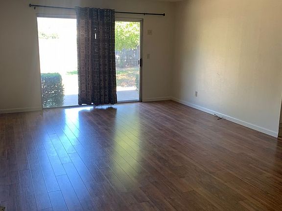 4th image of 1927 Chaparral Way